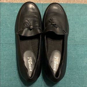 Vaneli Sport loafer True to size Fits medium width